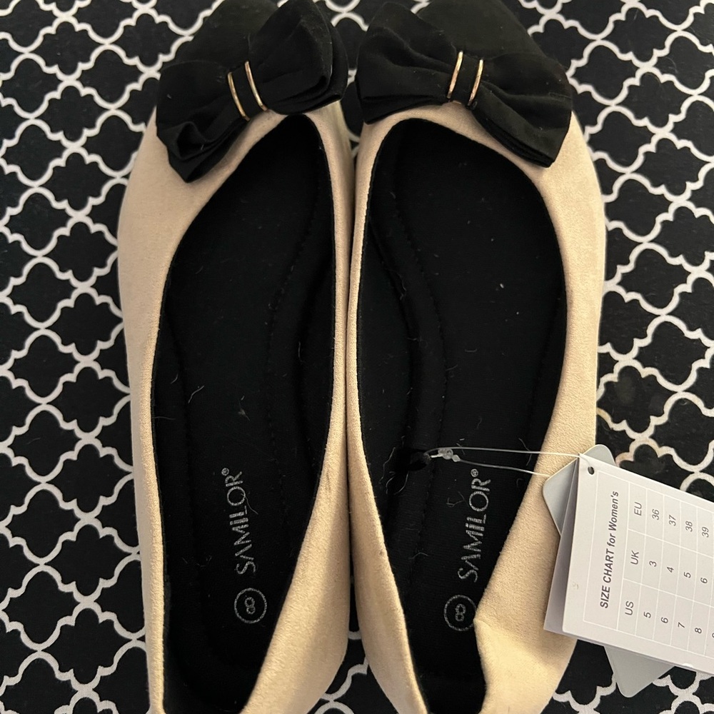 Milor Black and Cream Flats for Versatile‎ Style